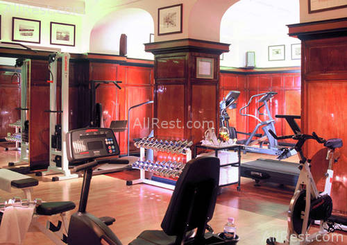 Hotel Plaza Athenee 56
